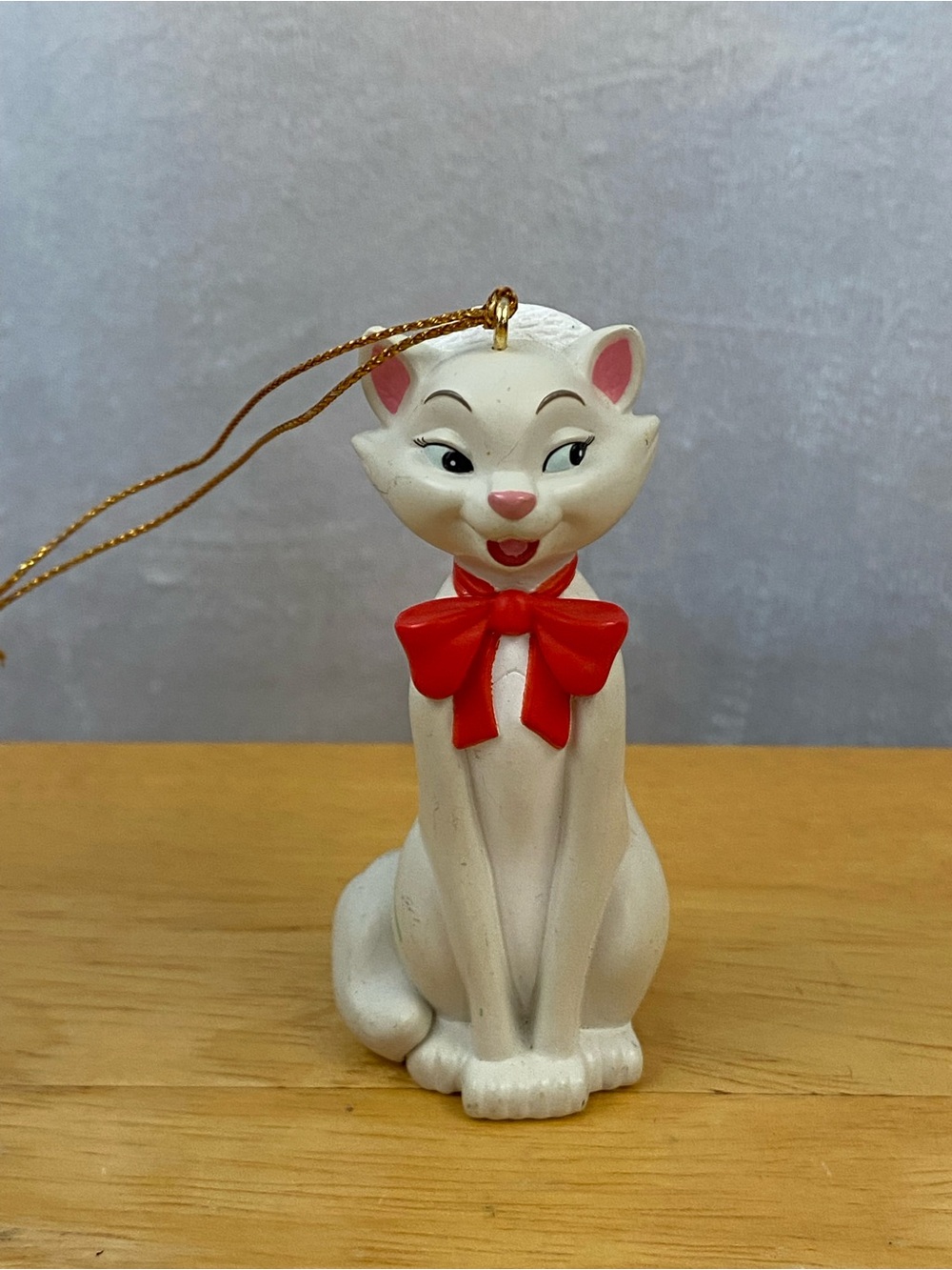 Vintage Grolier Disney Aristocats Duchess Ornament with Box